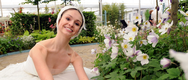 English National Ballet School dancer Beth Finch with Anemone Wild Swan